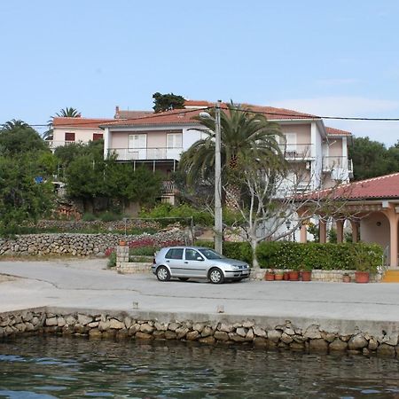 Apartments By The Sea Jakisnica, Pag - 21384 Lun  Exterior foto