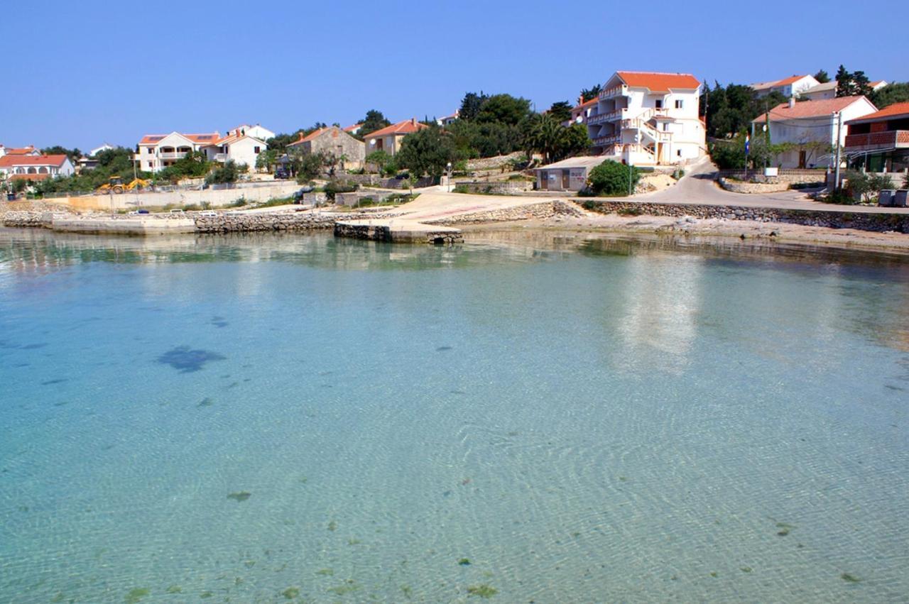 Apartments By The Sea Jakisnica, Pag - 21384 Lun  Exterior foto